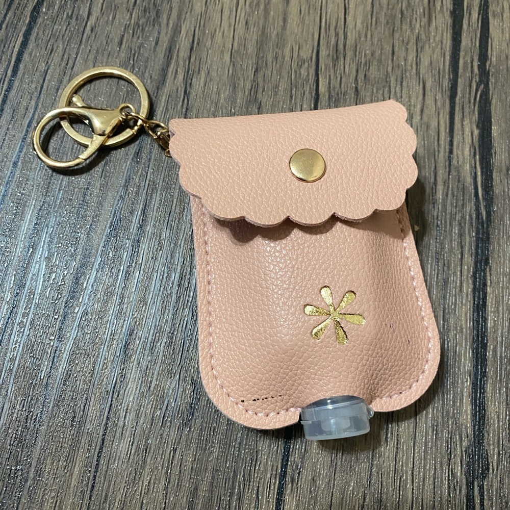 NWOT Erin Condren Peach Sanitizer Keychain